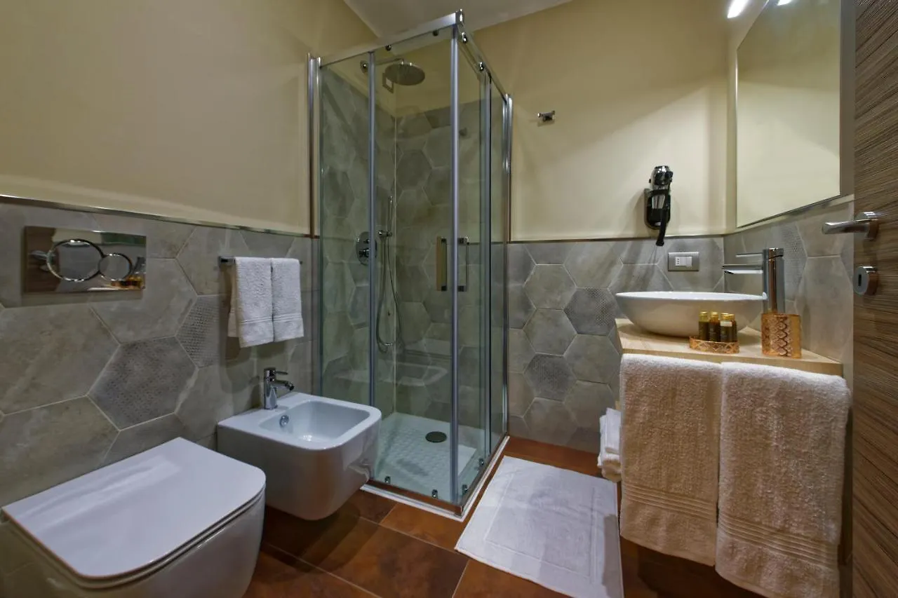 Red Ribbon Hotel Milan Guest house