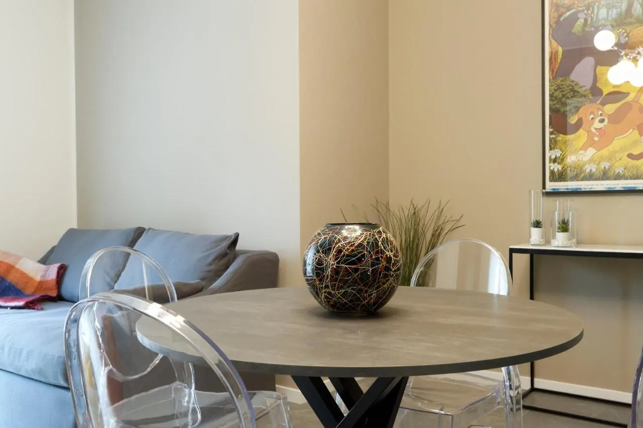 Red Ribbon Hotel Milan 2*,
